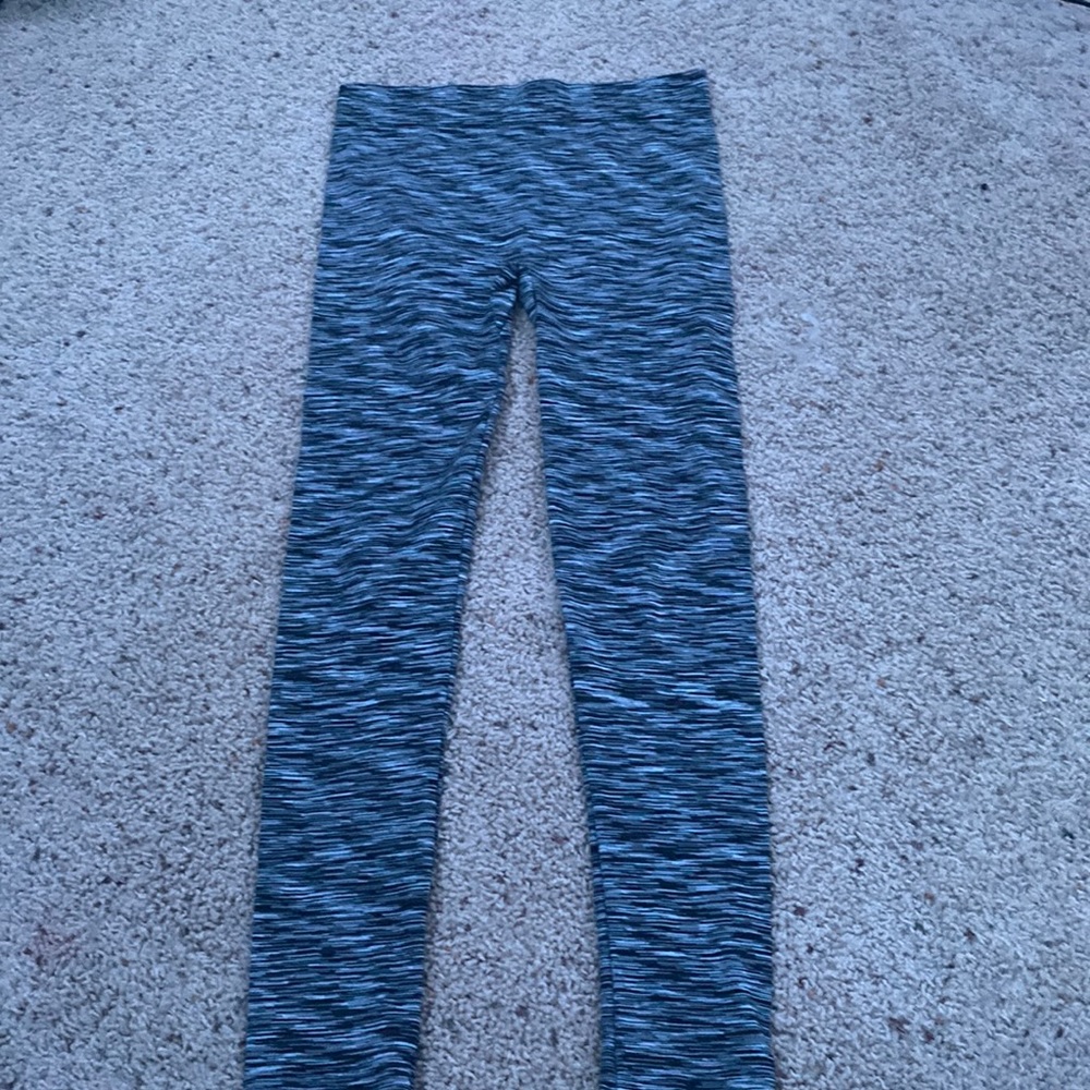Size S black white grey leggings